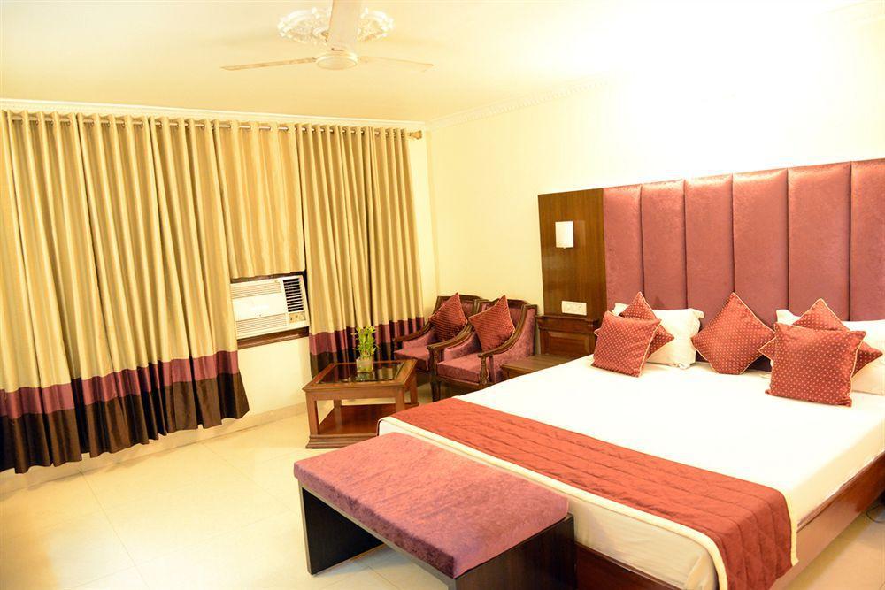 Hotel City Heart Premium Chandīgarh Buitenkant foto