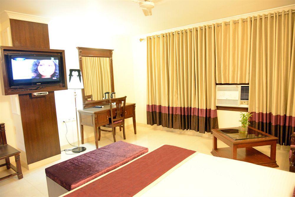 Hotel City Heart Premium Chandīgarh Buitenkant foto