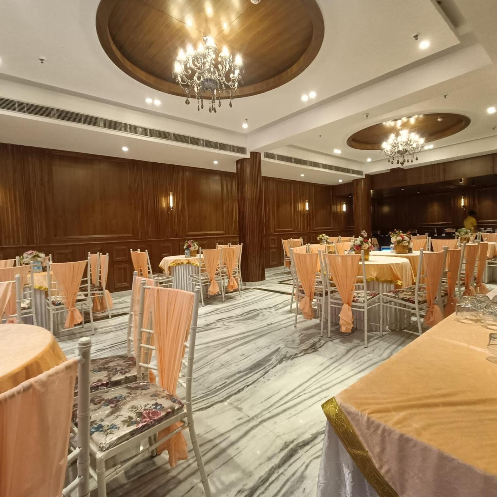 Hotel City Heart Premium Chandīgarh Buitenkant foto