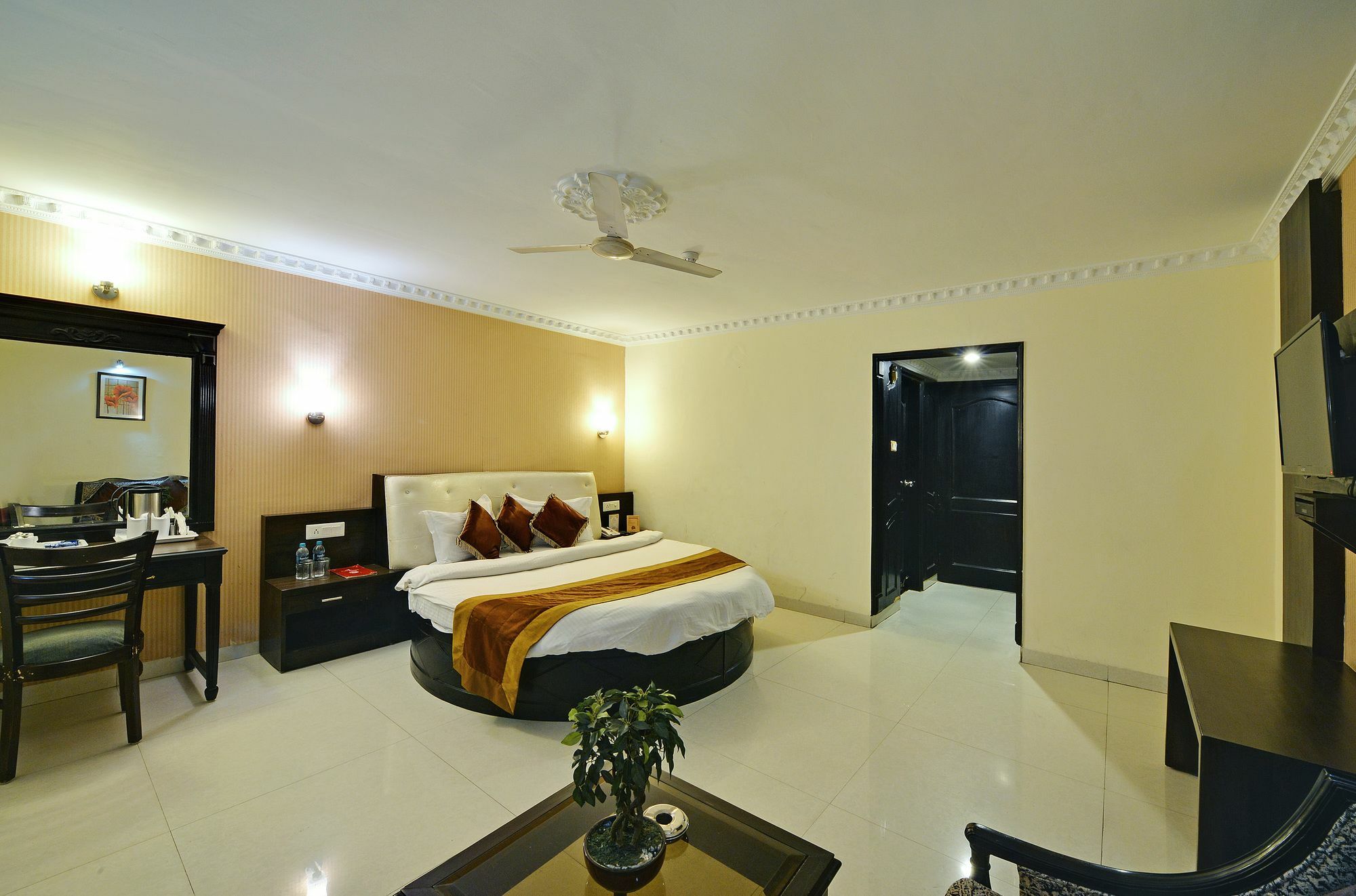 Hotel City Heart Premium Chandīgarh Buitenkant foto